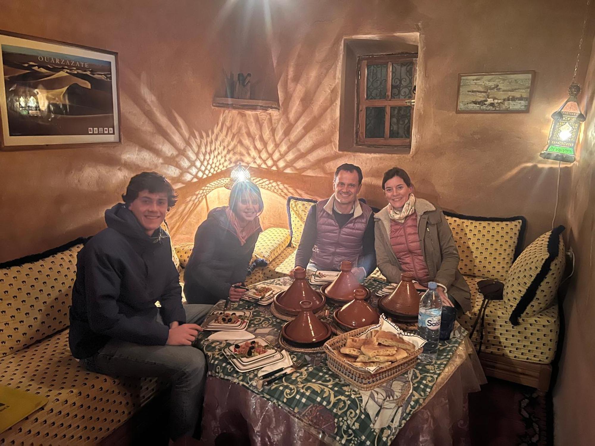Kasbah Tigmi El Janoub Hotel Ajt Benhaddu Kültér fotó